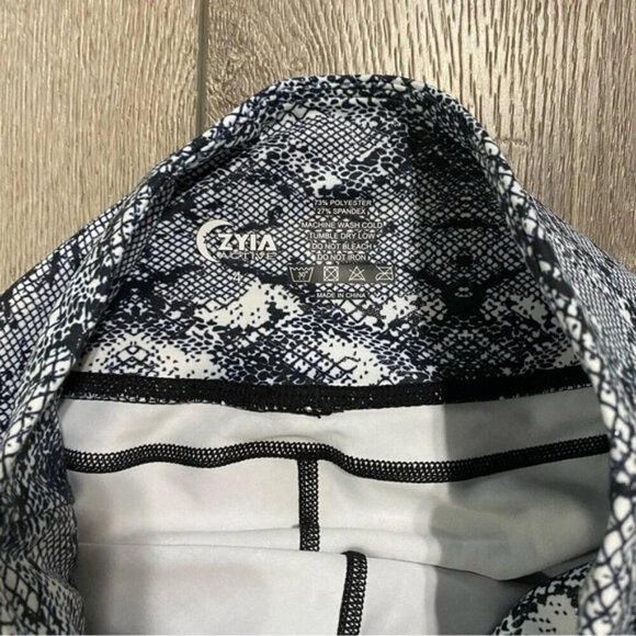 Zyia Active Snake Skin Leggings Size 4 - Picture 3 of 3